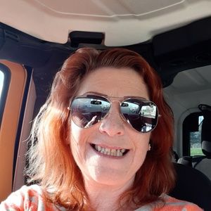 Meet your Posher, Nadine